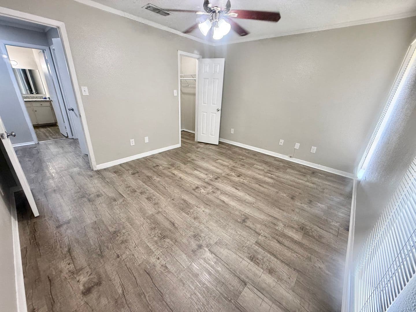 Longview Townhome: 1102 Lilac Drive