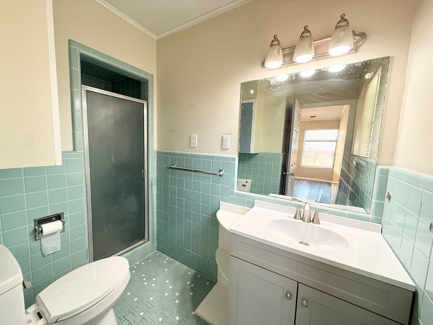 Tyler House: 2408 Hunter St