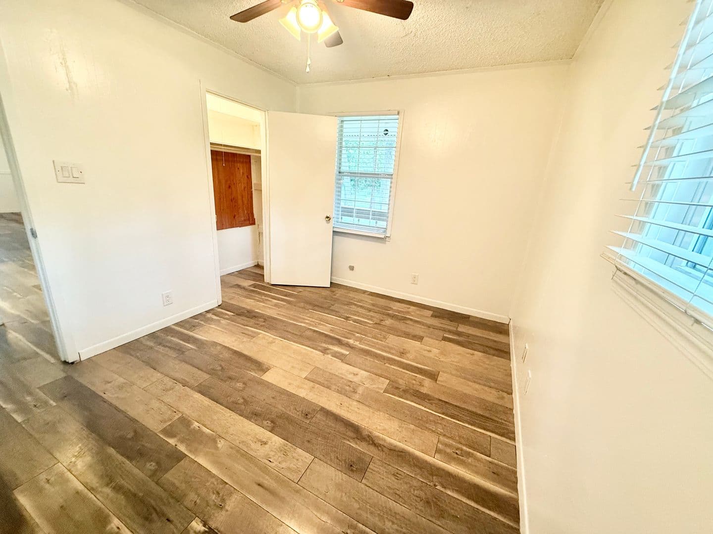 Flint House: 22675 Lakeway Harbor