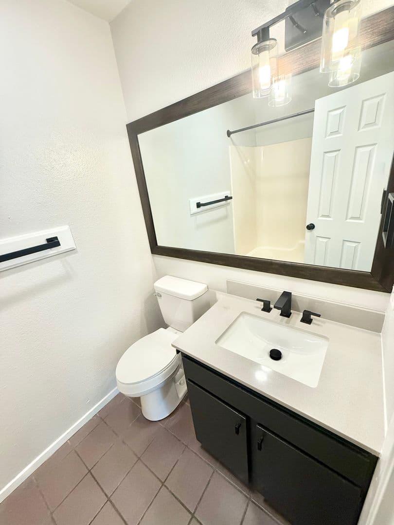 Flint Townhome: 18135 Serenity Way #10