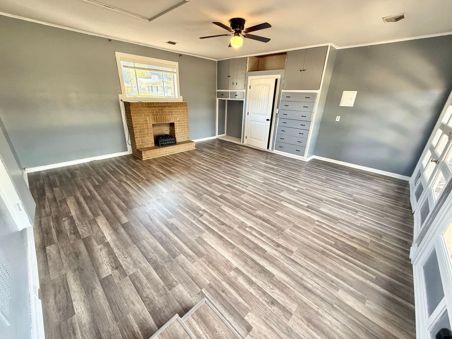 Tyler House: 2408 Hunter St