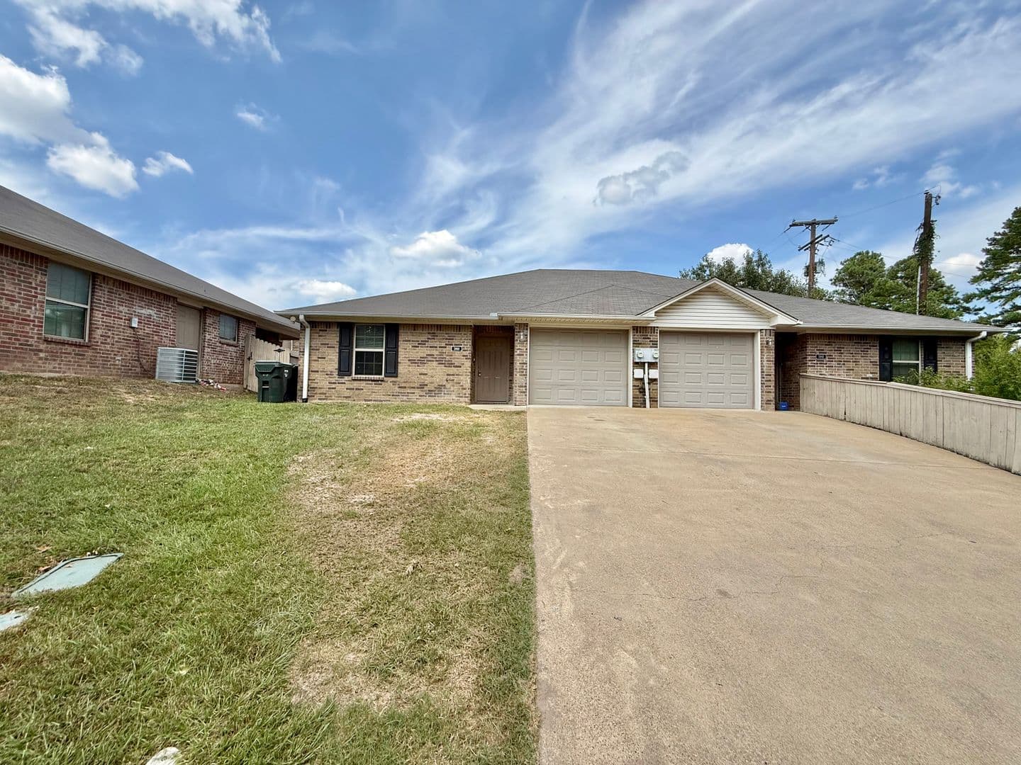 Tyler House: 3988 Duchess Dr
