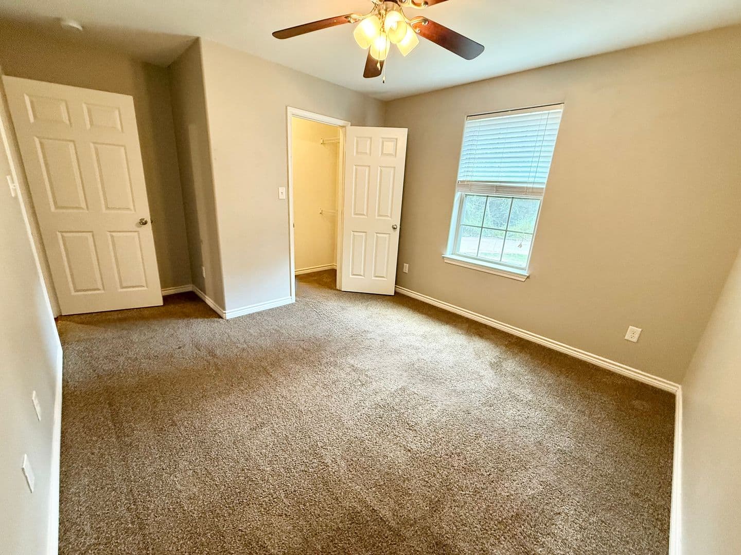 Tyler House: 3988 Duchess Dr