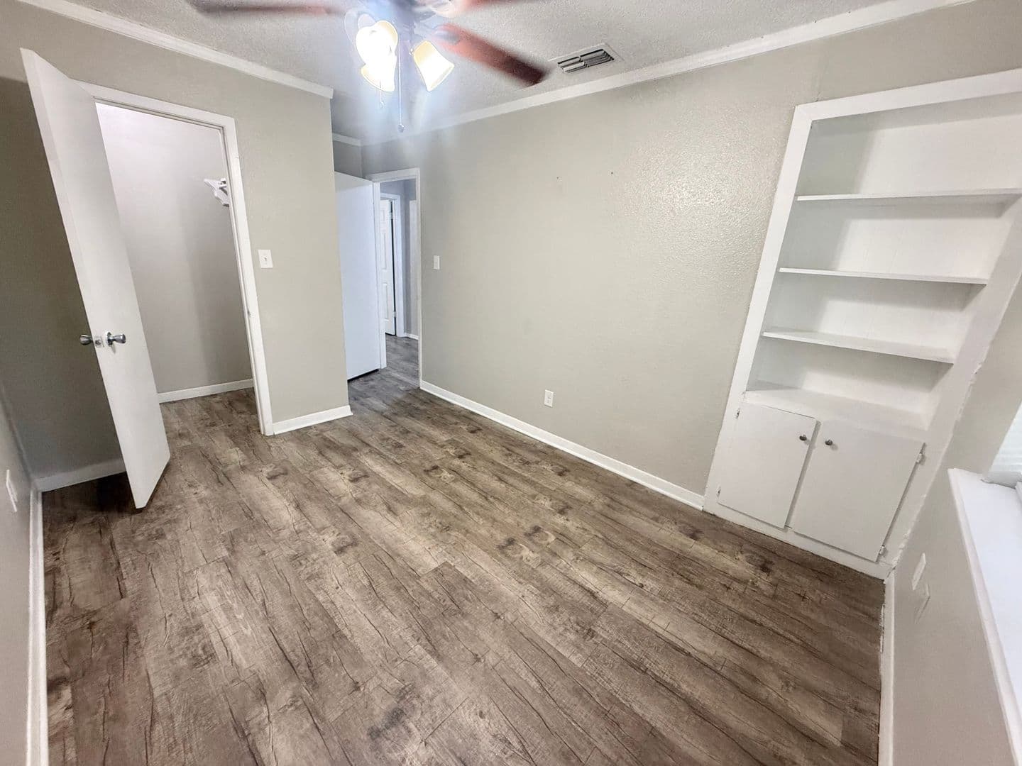 Longview Townhome: 1102 Lilac Drive