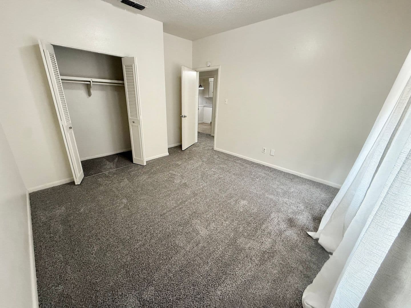 Tyler Apartment: 420 S Chilton