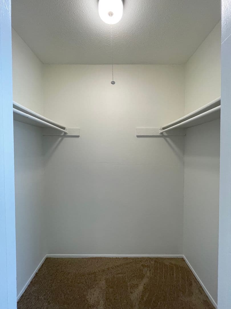 Tyler Apartment: 202 Thigpen Dr.