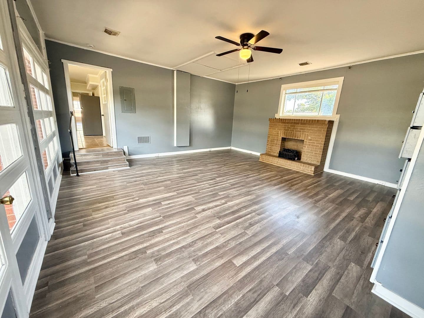 Tyler House: 2408 Hunter St