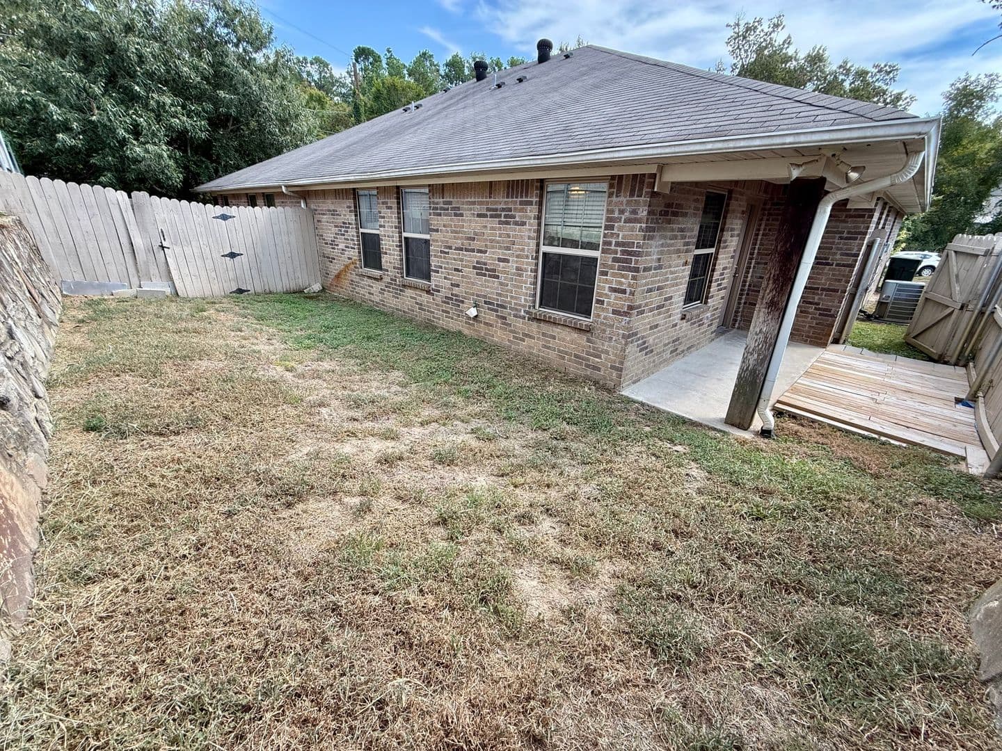 Tyler House: 3988 Duchess Dr