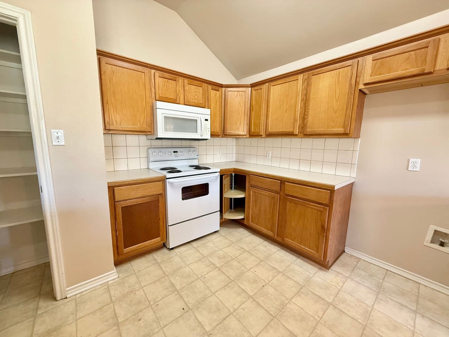 Tyler House: 5605 Reagan