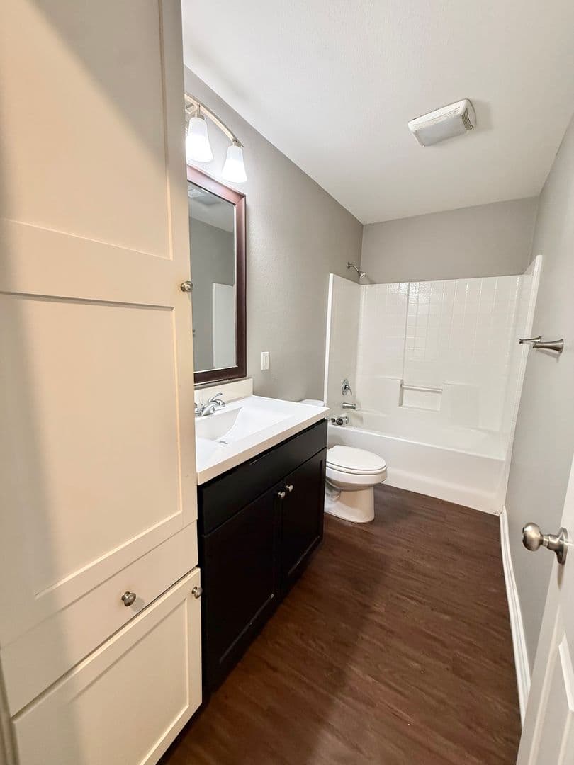 Tyler House: 3988 Duchess Dr