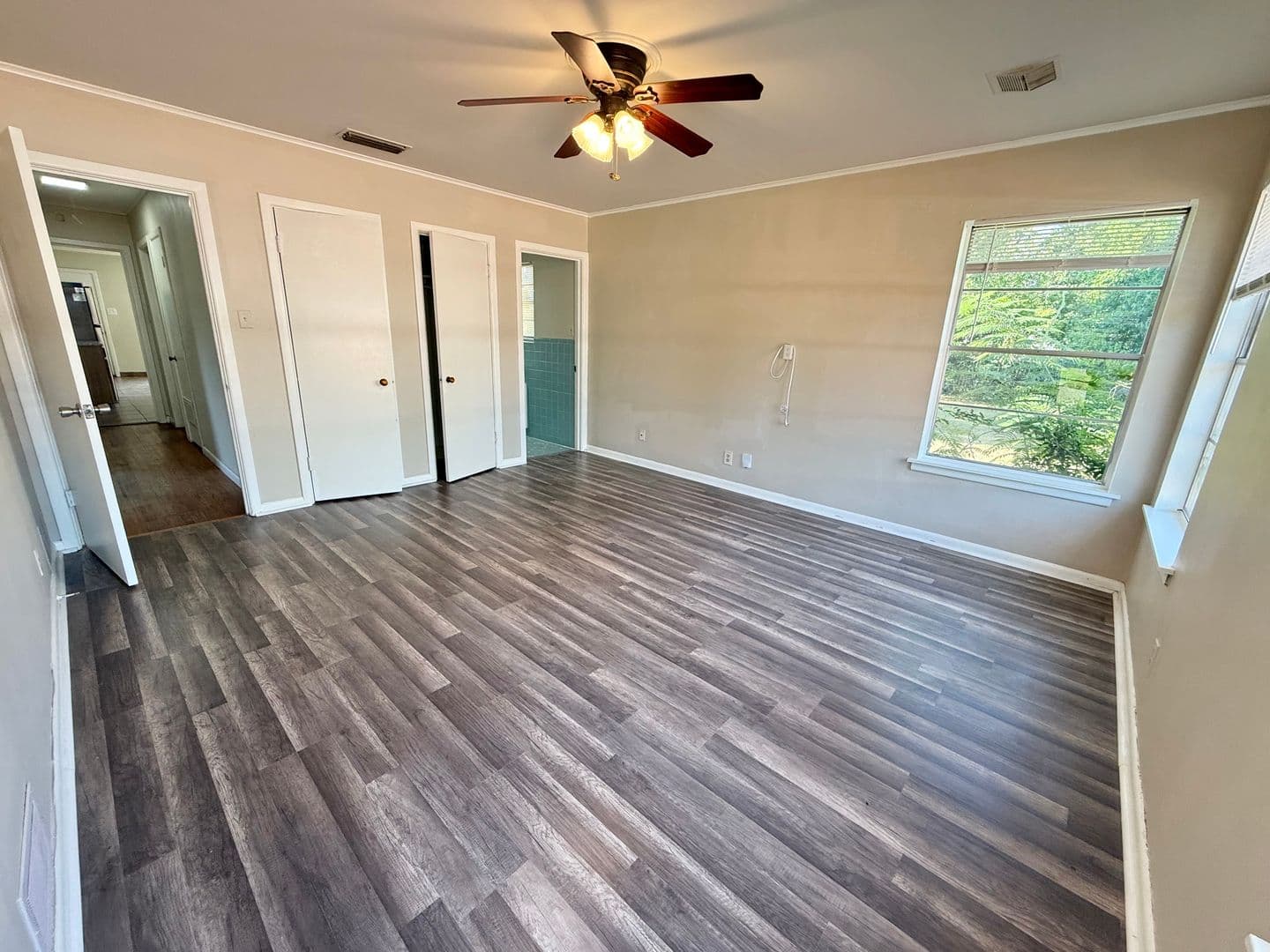 Tyler House: 2408 Hunter St