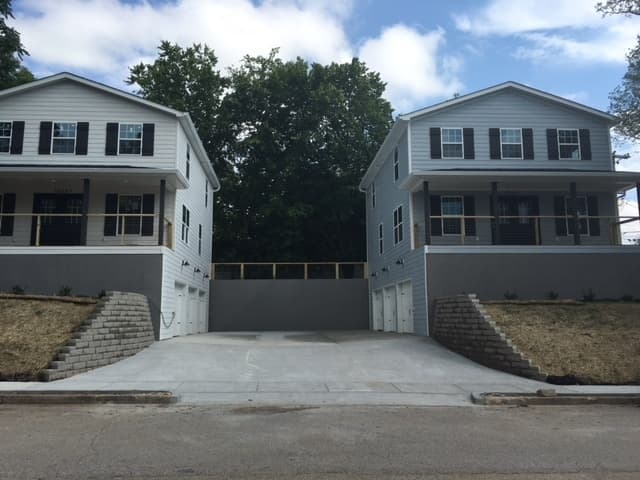 Bowling Green Apartment: 1066 High Street