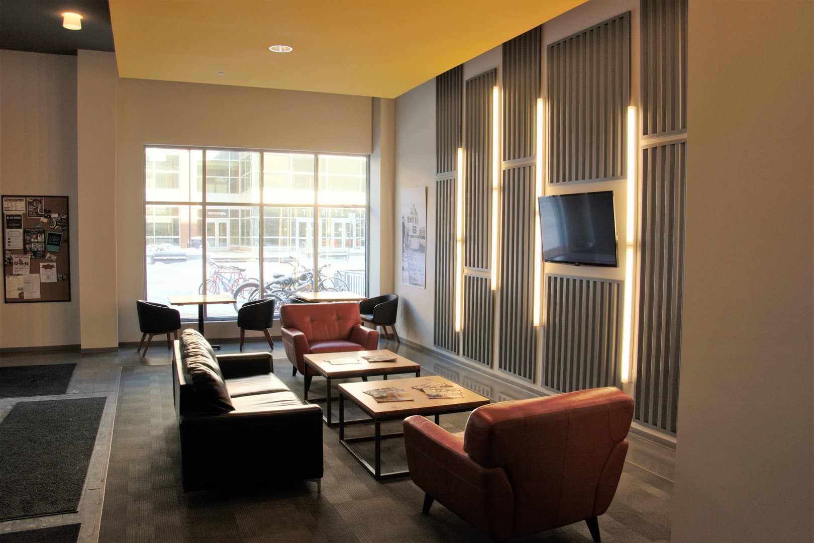 Lincoln Apartment: 601 R Street