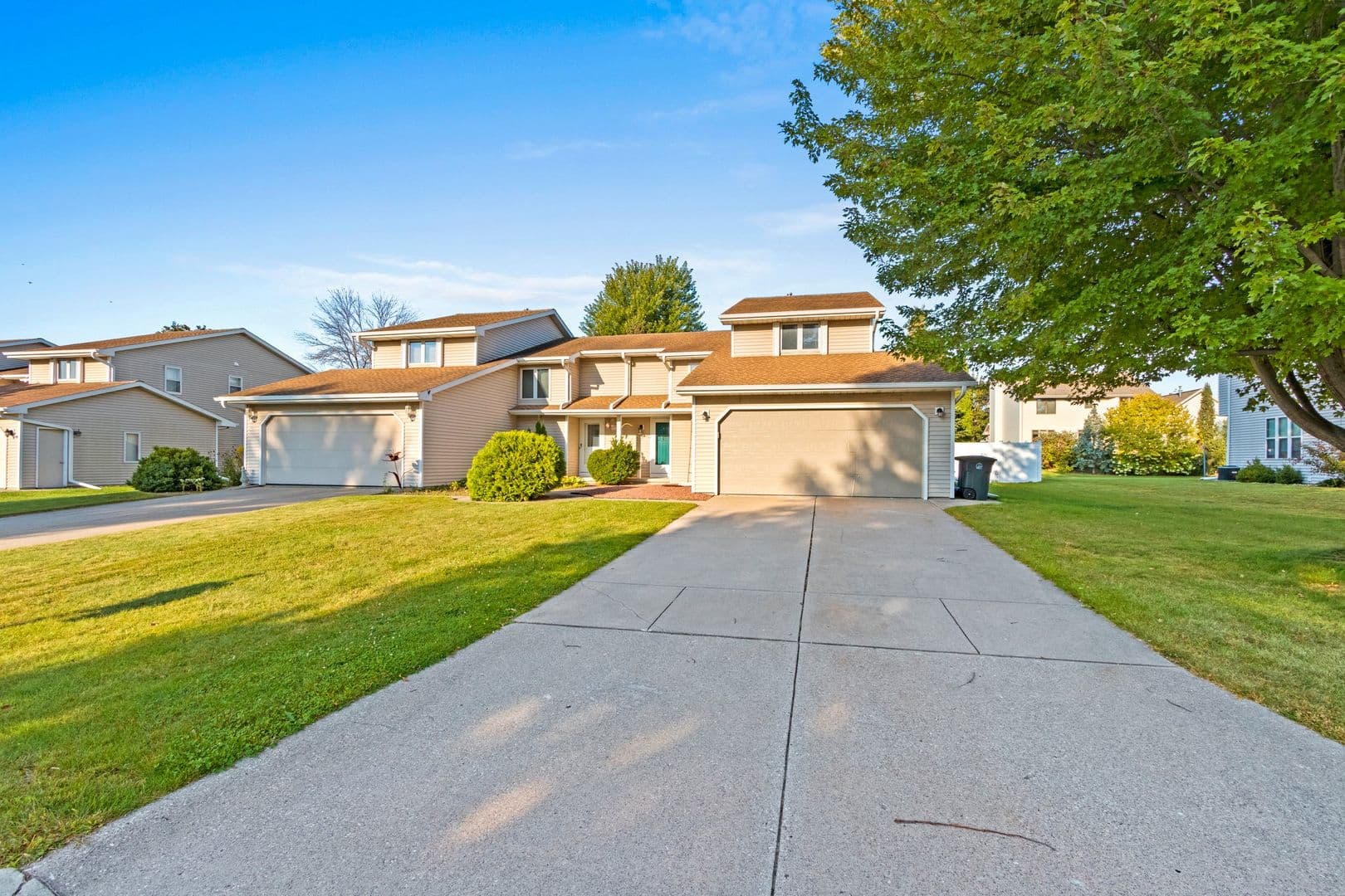 Ashwaubenon Townhome: 2378 Cedar Ridge