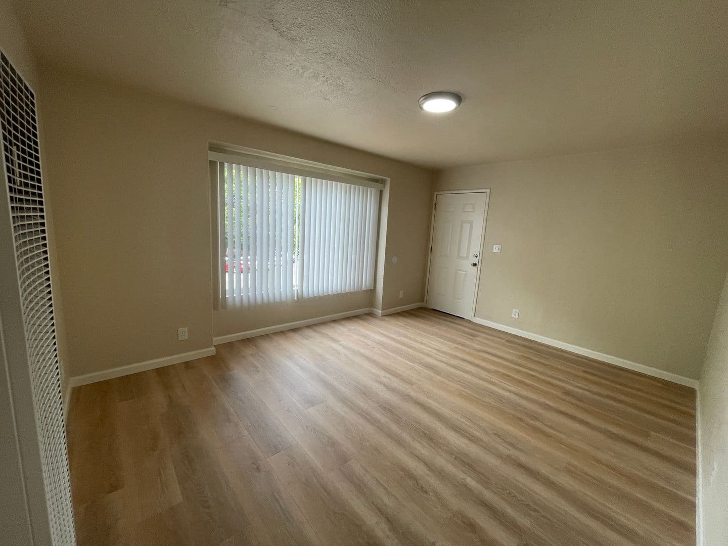 Oakland Apartment: 1256 99th Ave