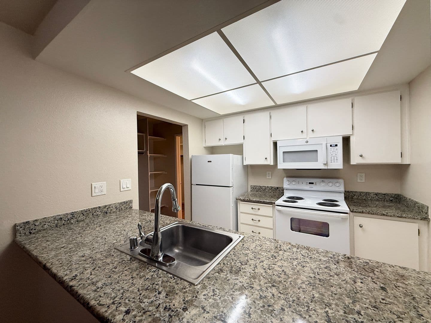 Castro Valley Apartment: 22120 Center St