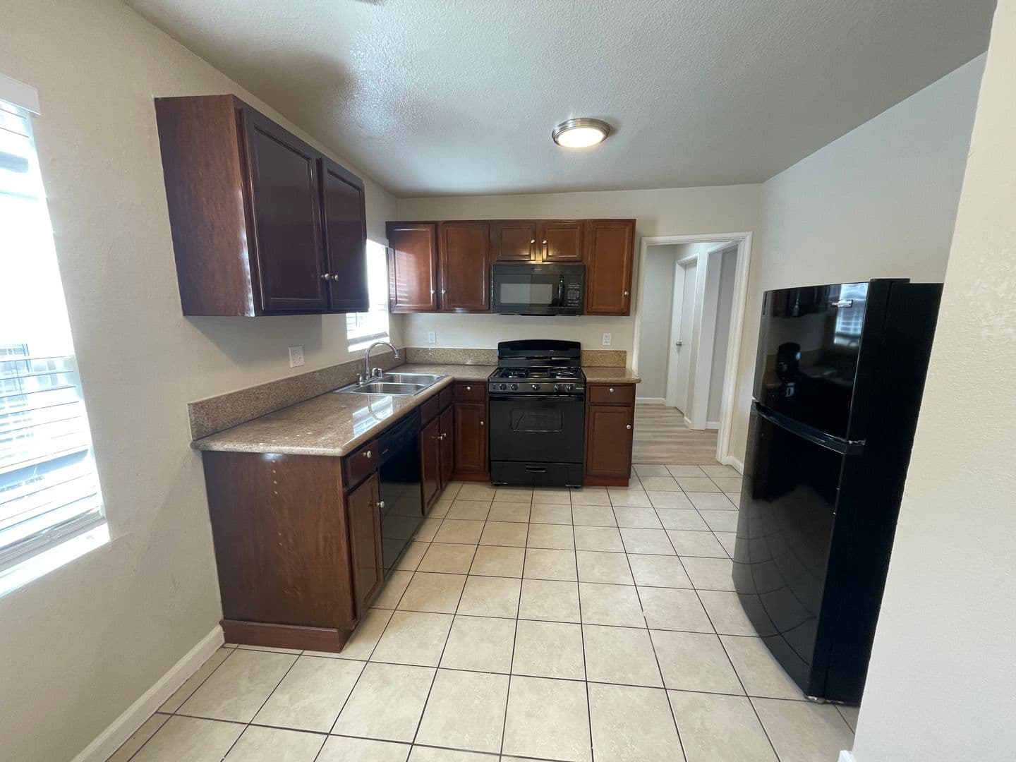 Oakland Apartment: 1256 99th Ave