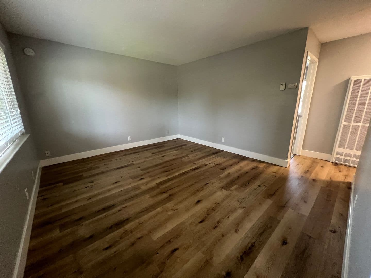 Sunnyvale Apartment: 524 E Maude Ave