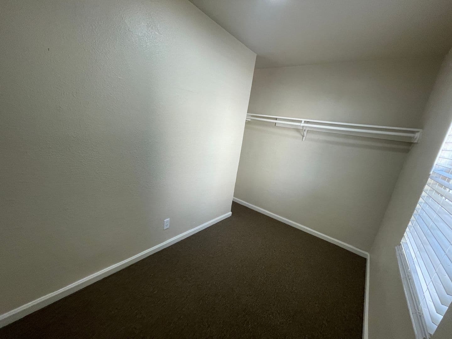 Oakland Apartment: 1256 99th Ave