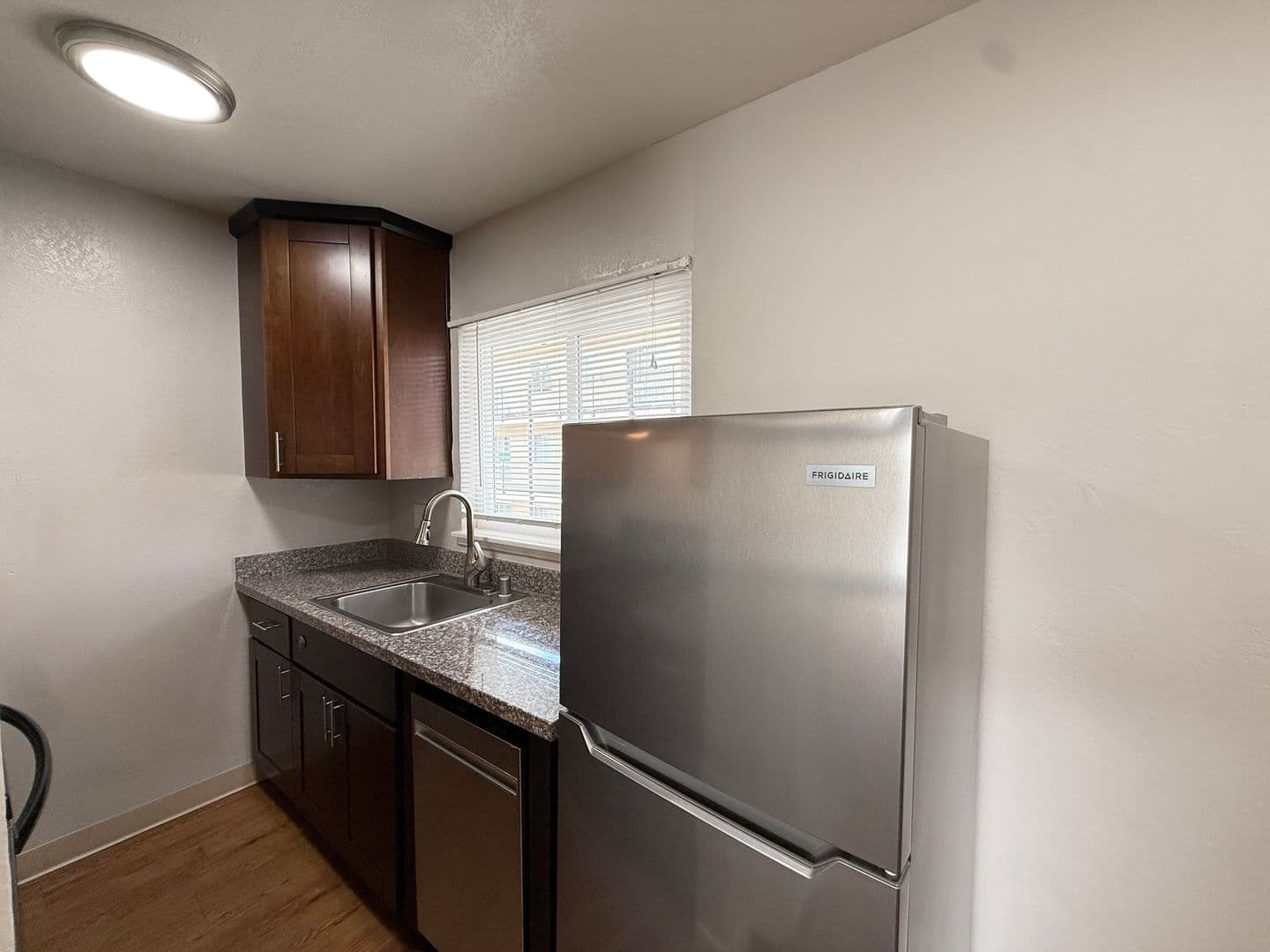 Oakland Apartment: 650 East 17th Street
