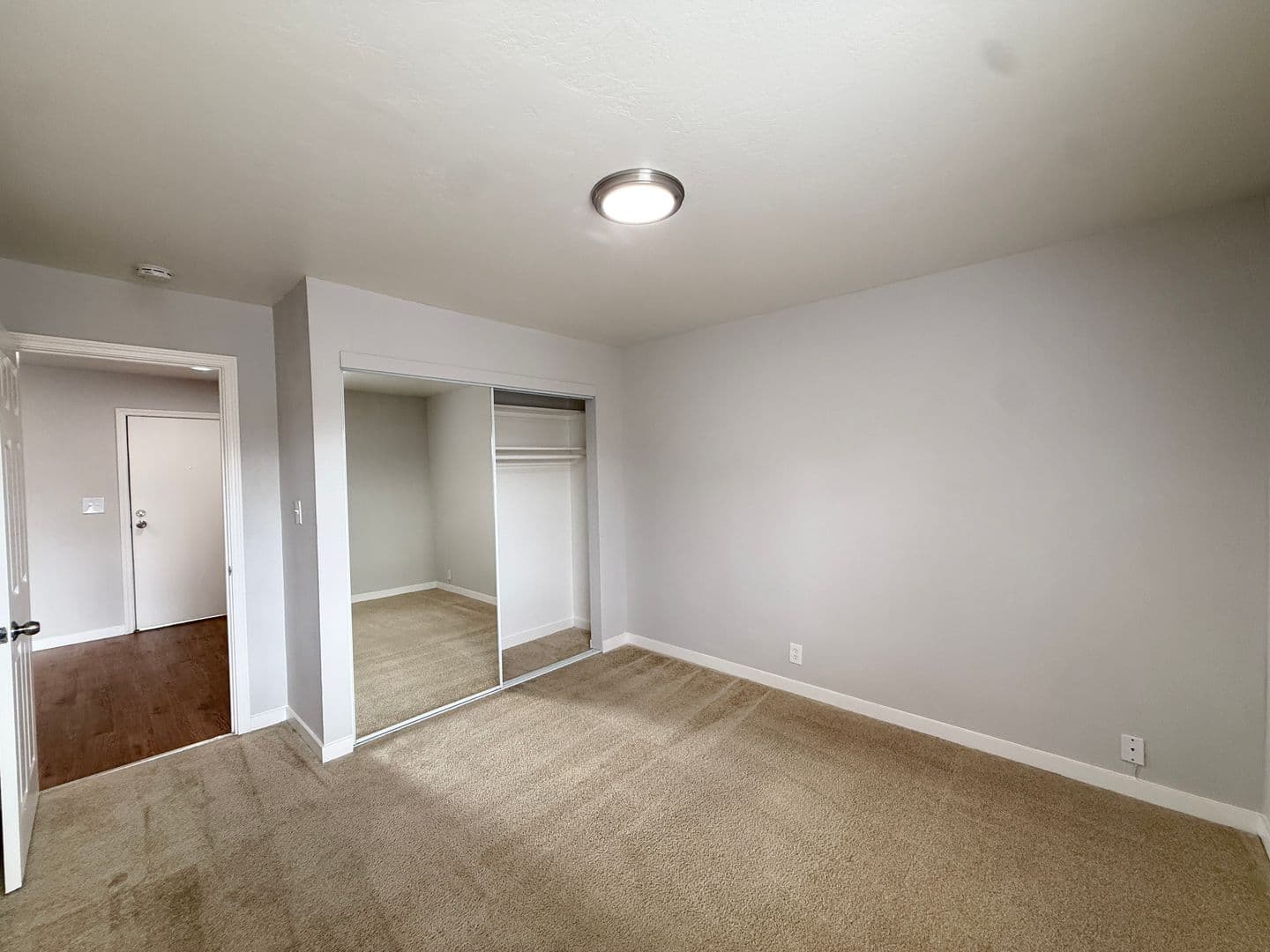 Oakland Apartment: 650 East 17th Street