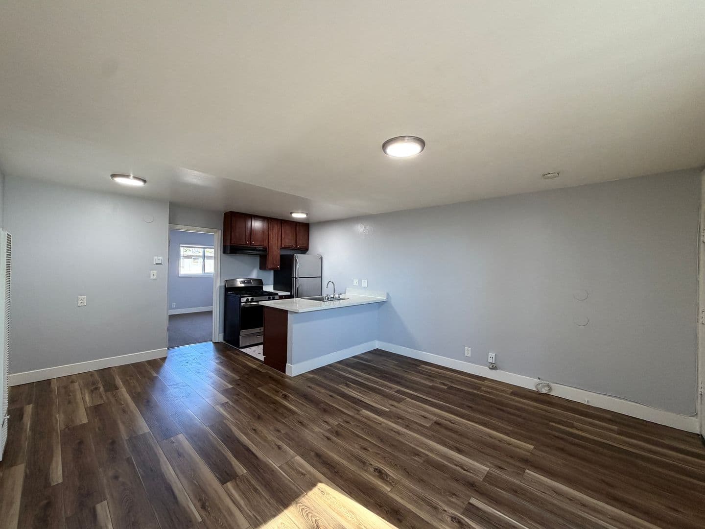 Oakland Apartment: 2530 35th Avenue