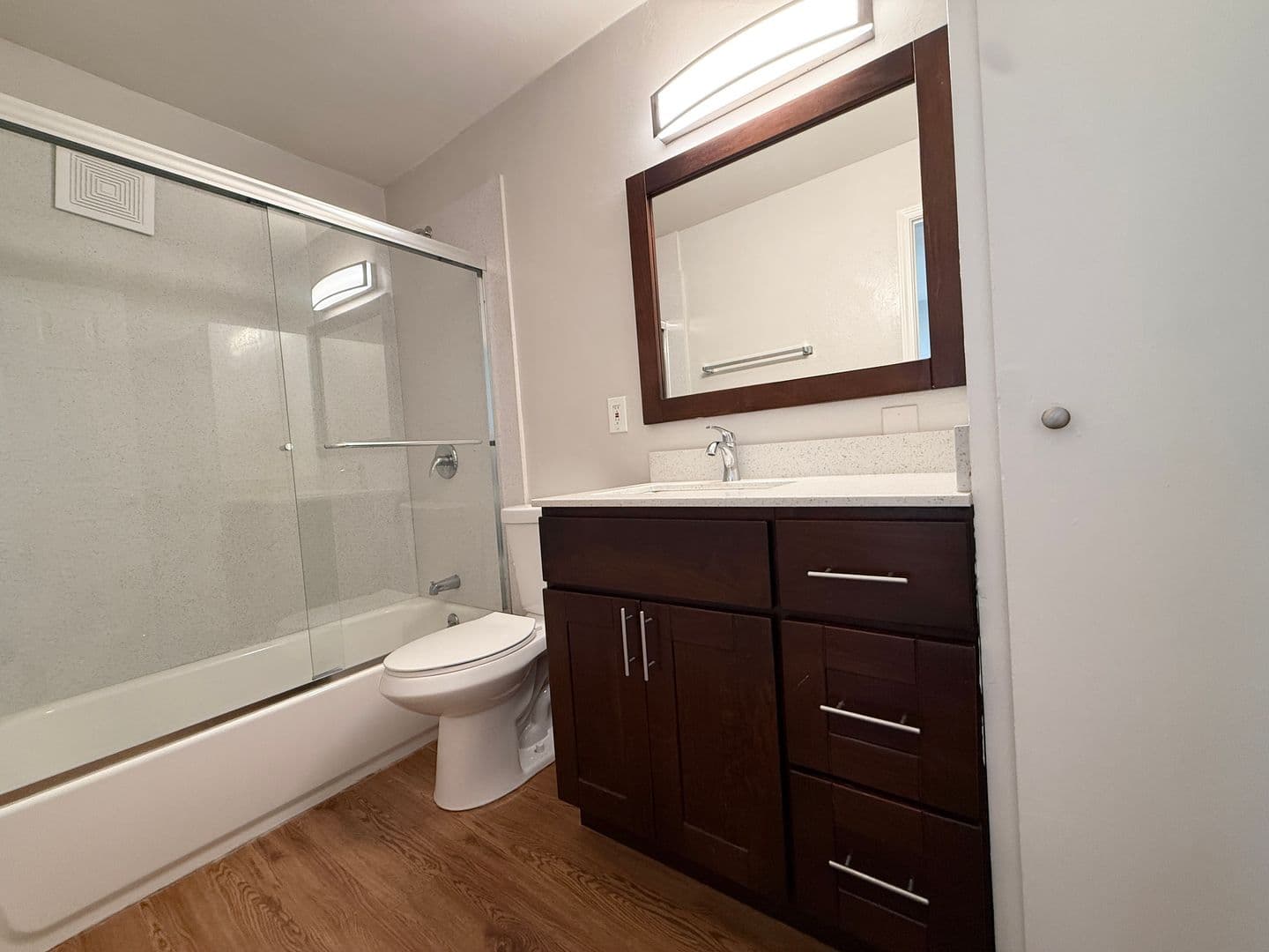 Oakland Apartment: 650 East 17th Street