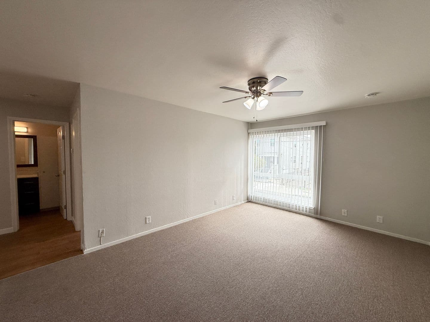 Oakland Apartment: 650 East 17th Street