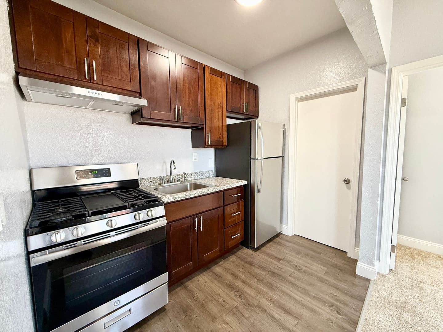 Oakland Apartment: 629 East 19th Street