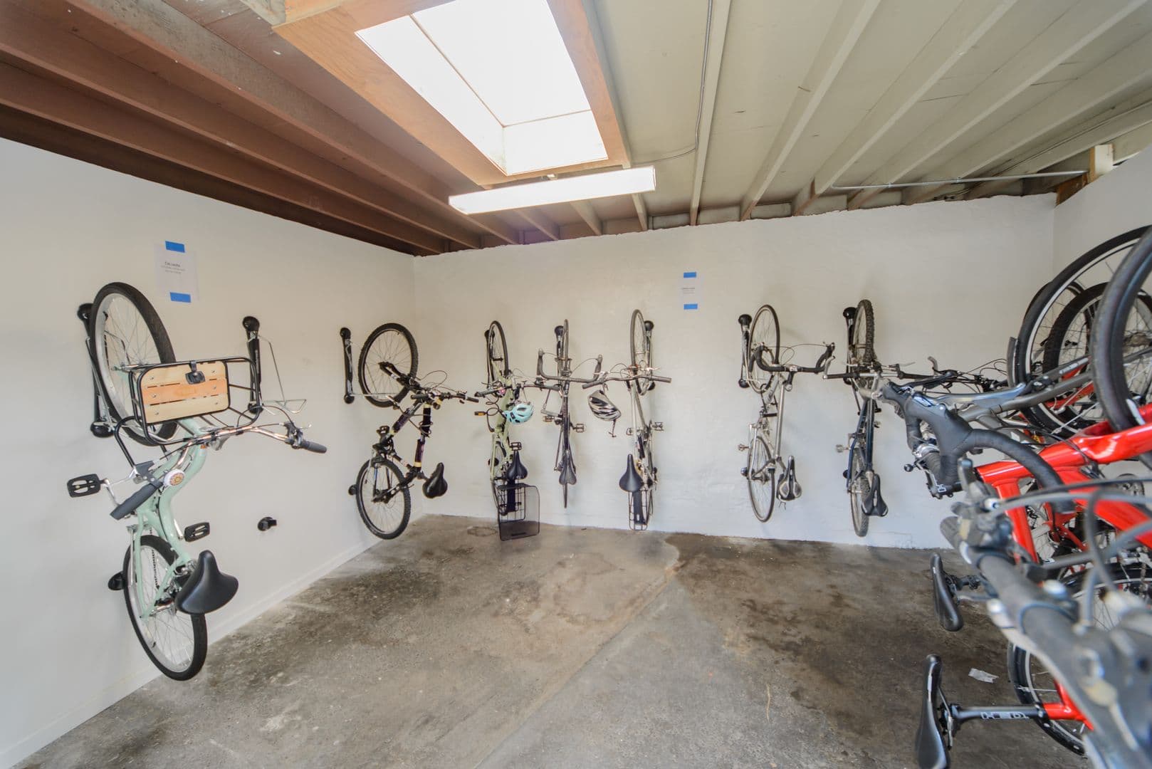 Sunnyvale Apartment: 524 E Maude Ave