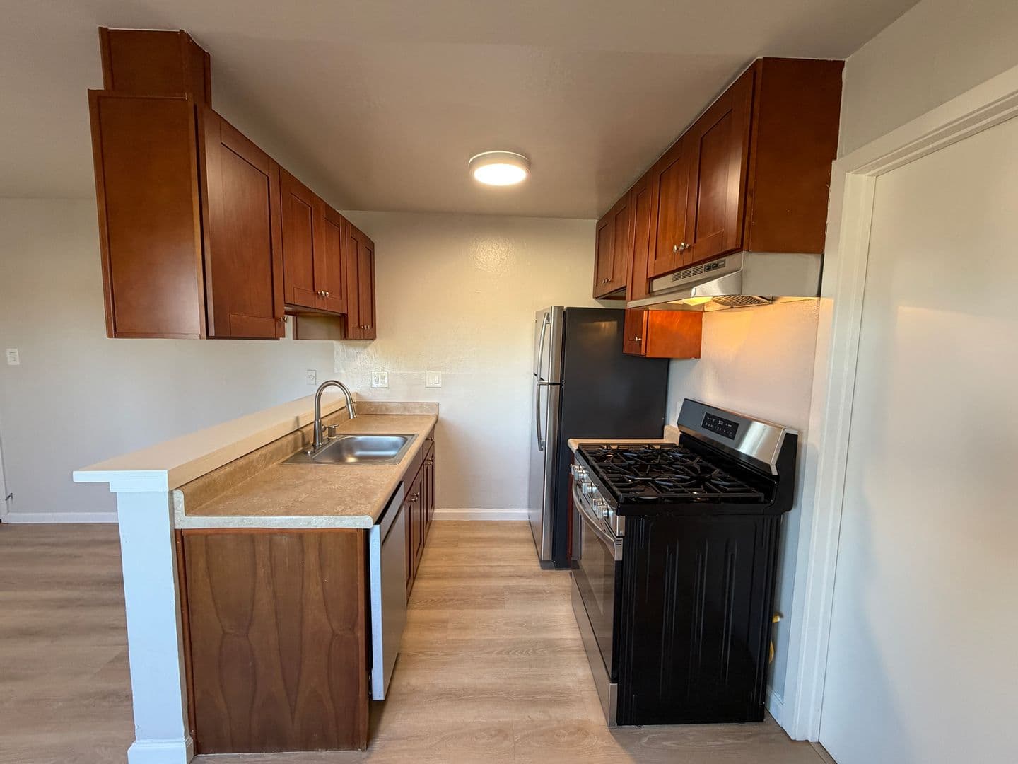 Oakland Apartment: 2518 35th Avenue