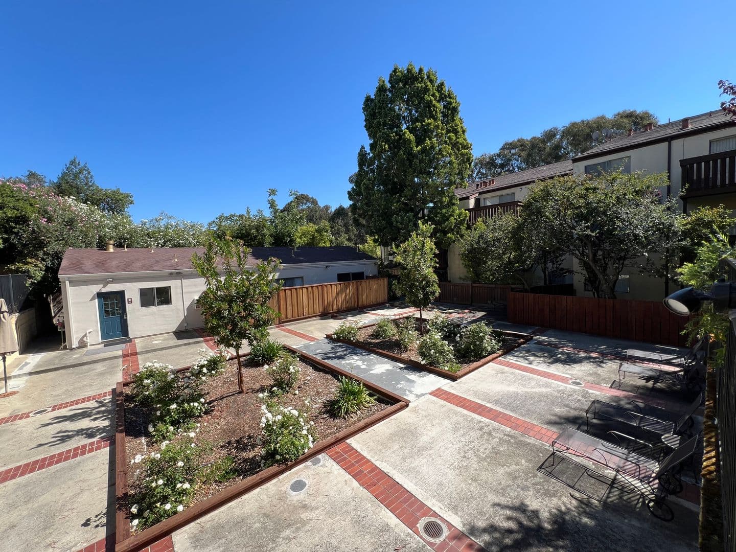 Castro Valley Apartment: 22120 Center St