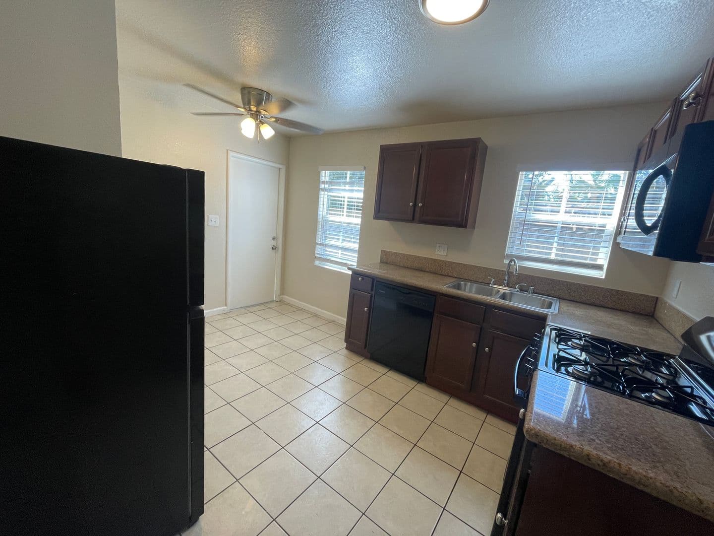 Oakland Apartment: 1256 99th Ave