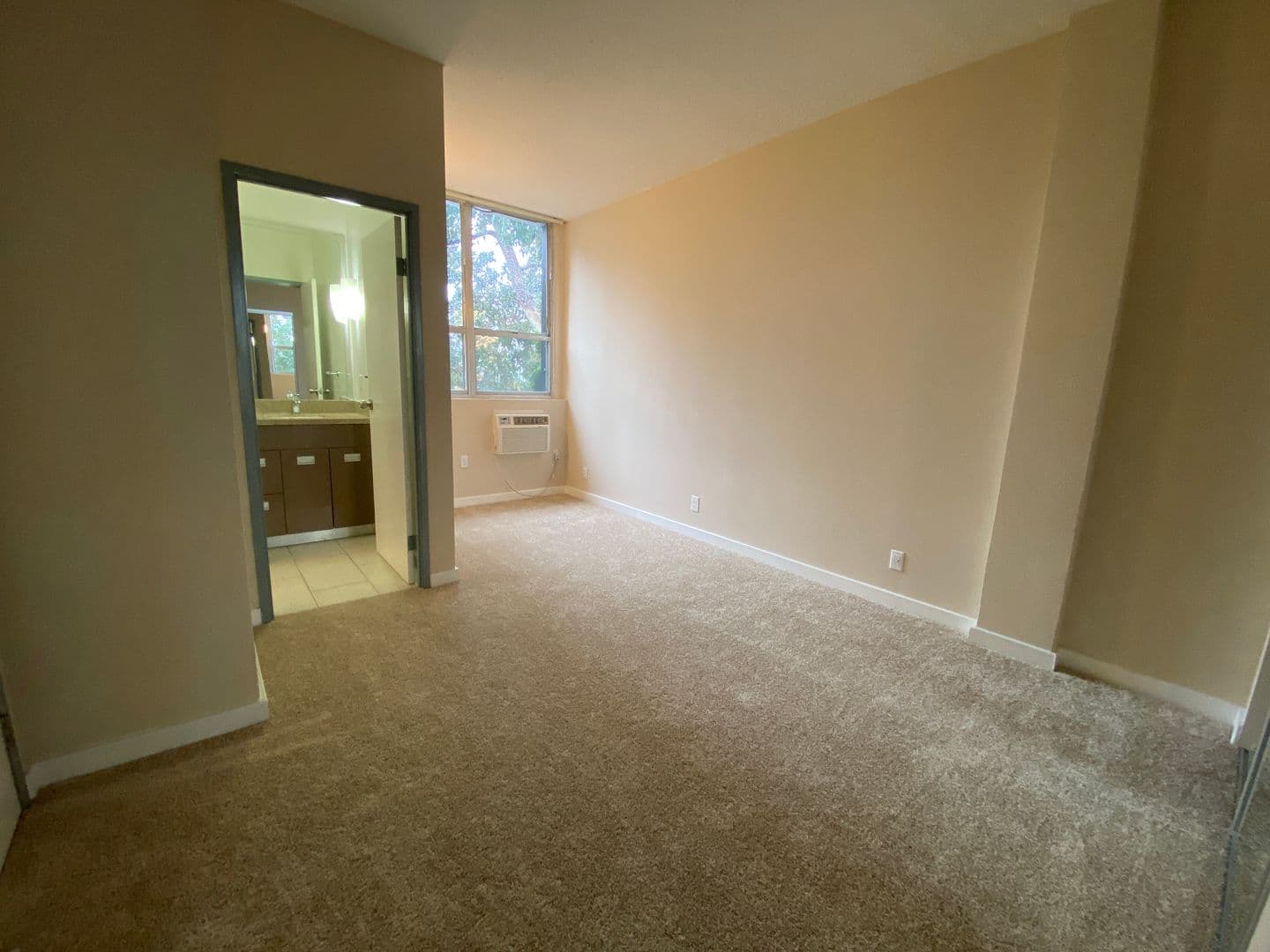 Hayward Apartment: 25400 Carlos Bee Blvd