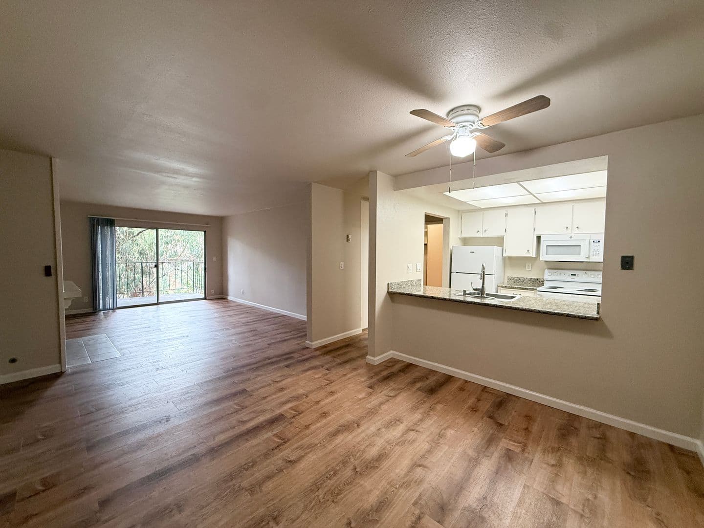 Castro Valley Apartment: 22120 Center St