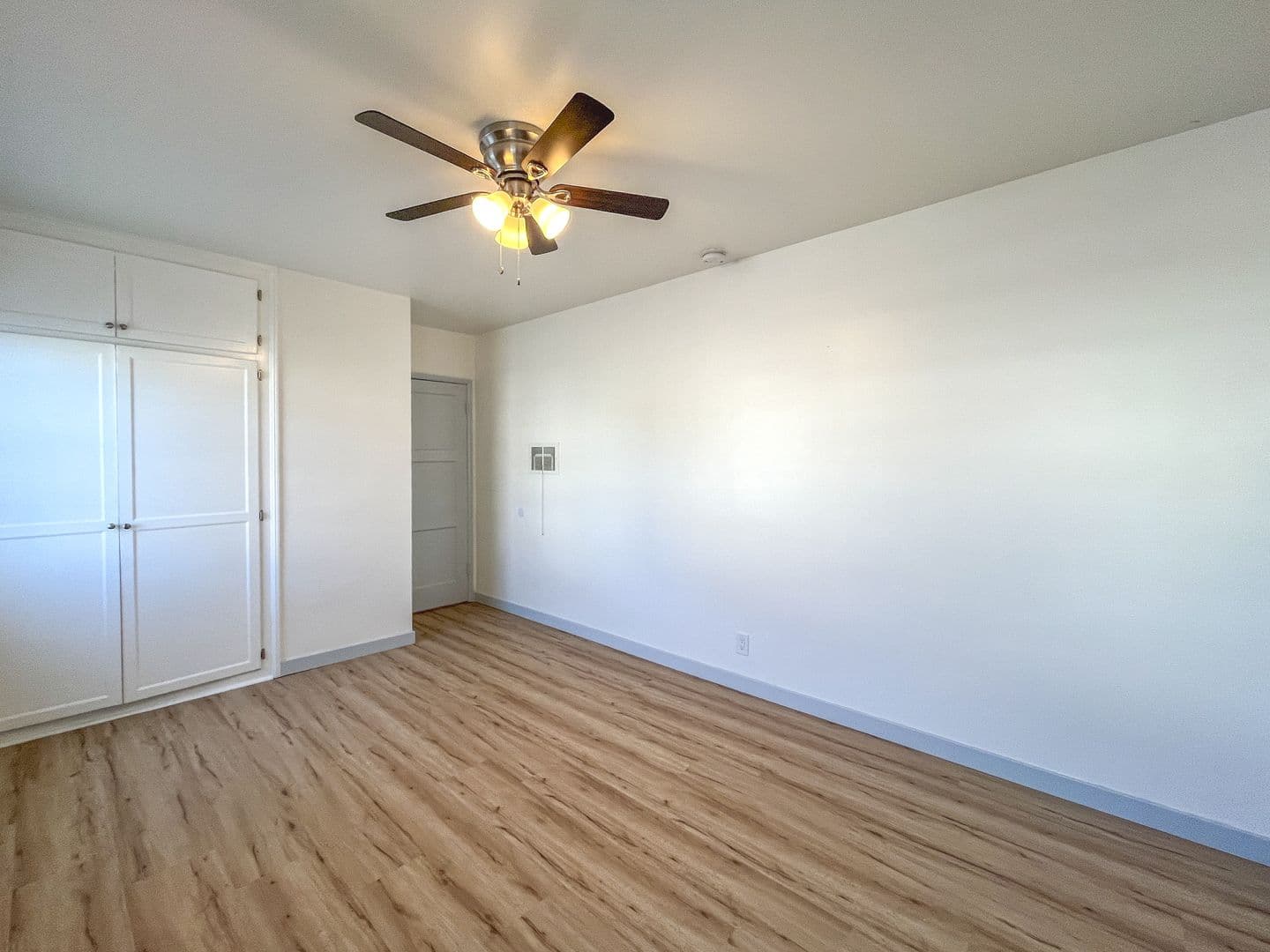 Los Angeles Apartment: 5919-5925 Crenshaw Blvd.