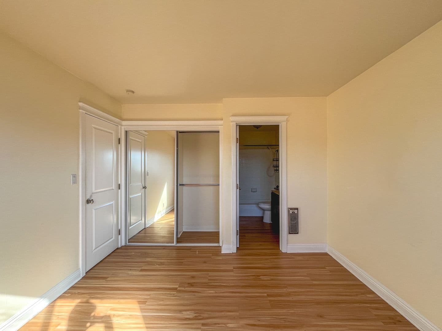 El Segundo Apartment: 311 W Palm Ave