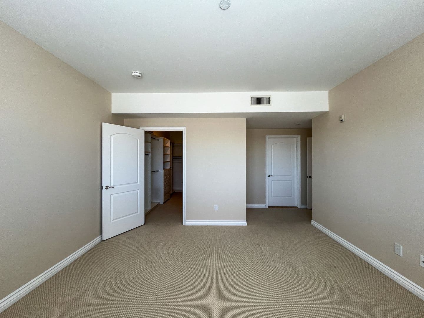Los Angeles House: 1241 S Westgate Ave