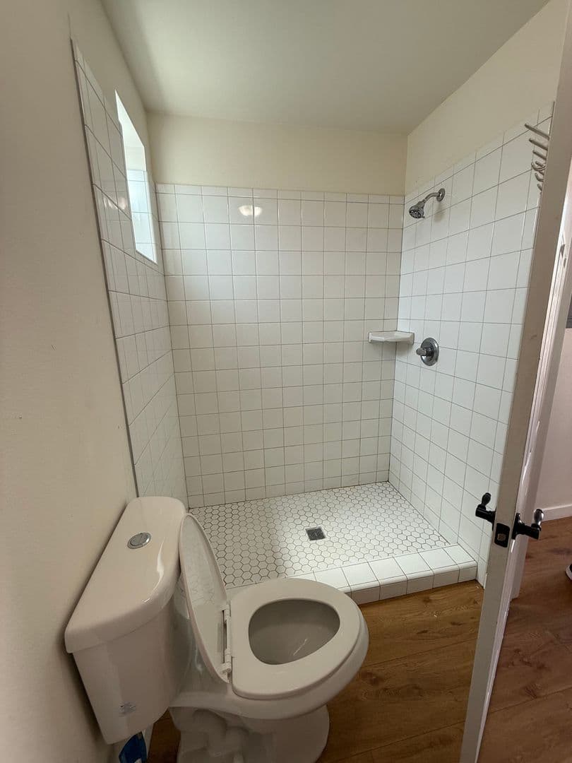 La Puente Apartment: 248 N 1st St
