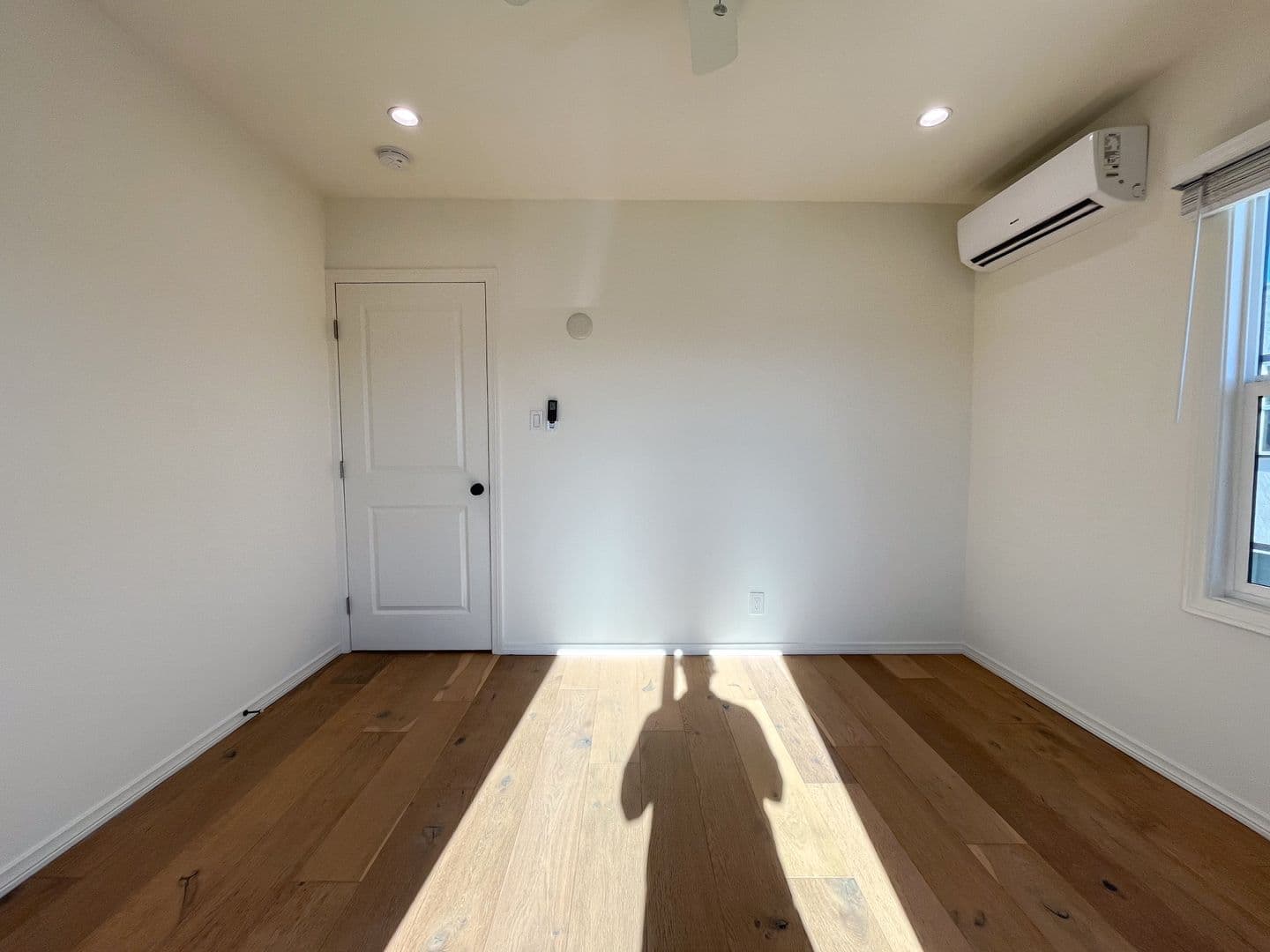 Los Angeles Apartment: 4135 W. 22nd Place