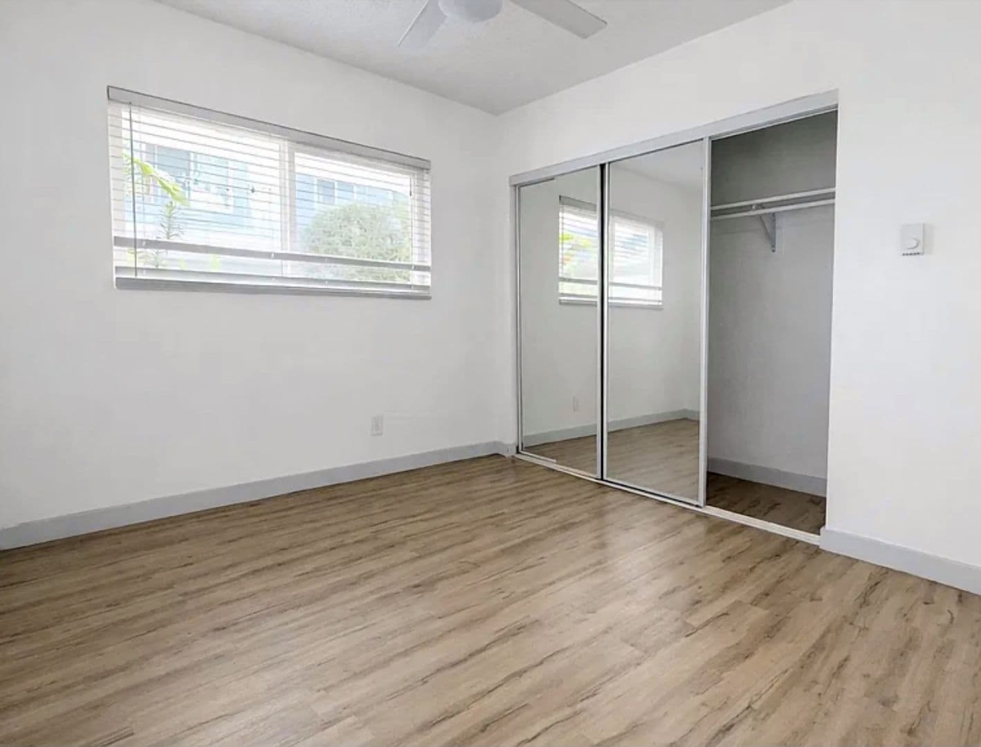 Long Beach Apartment: 360 Lime Avenue