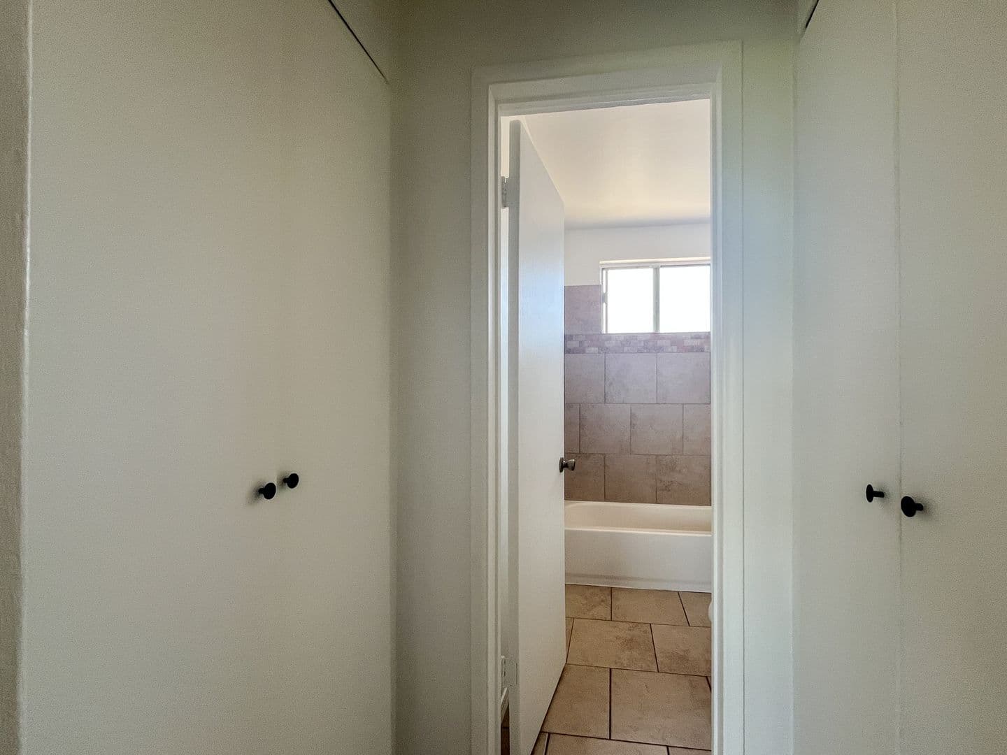 Hawthorne Apartment: 4240 El Segundo Blvd