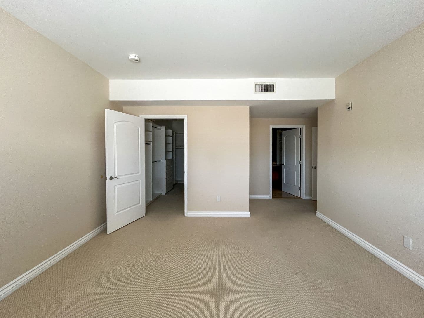 Los Angeles House: 1241 S Westgate Ave