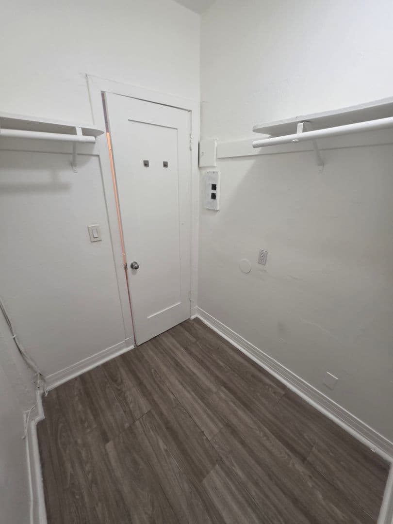 Los Angeles Apartment: 301-307 Rampart Blvd
