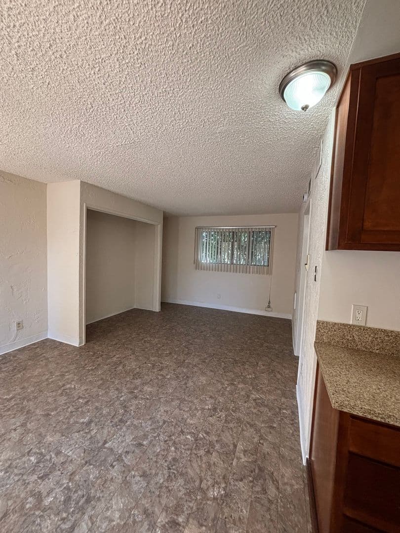 Torrance Apartment: 21910 S Western Ave
