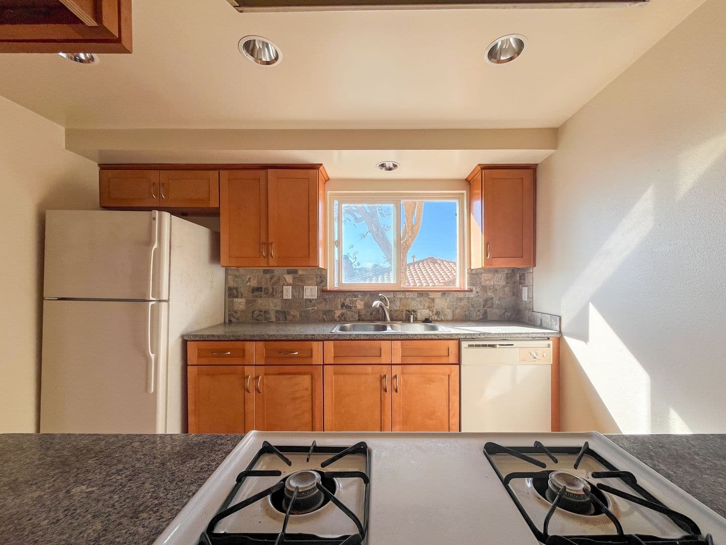 El Segundo Apartment: 311 W Palm Ave