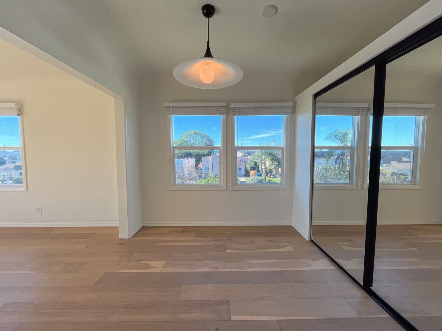 Los Angeles Apartment: 4135 W. 22nd Place