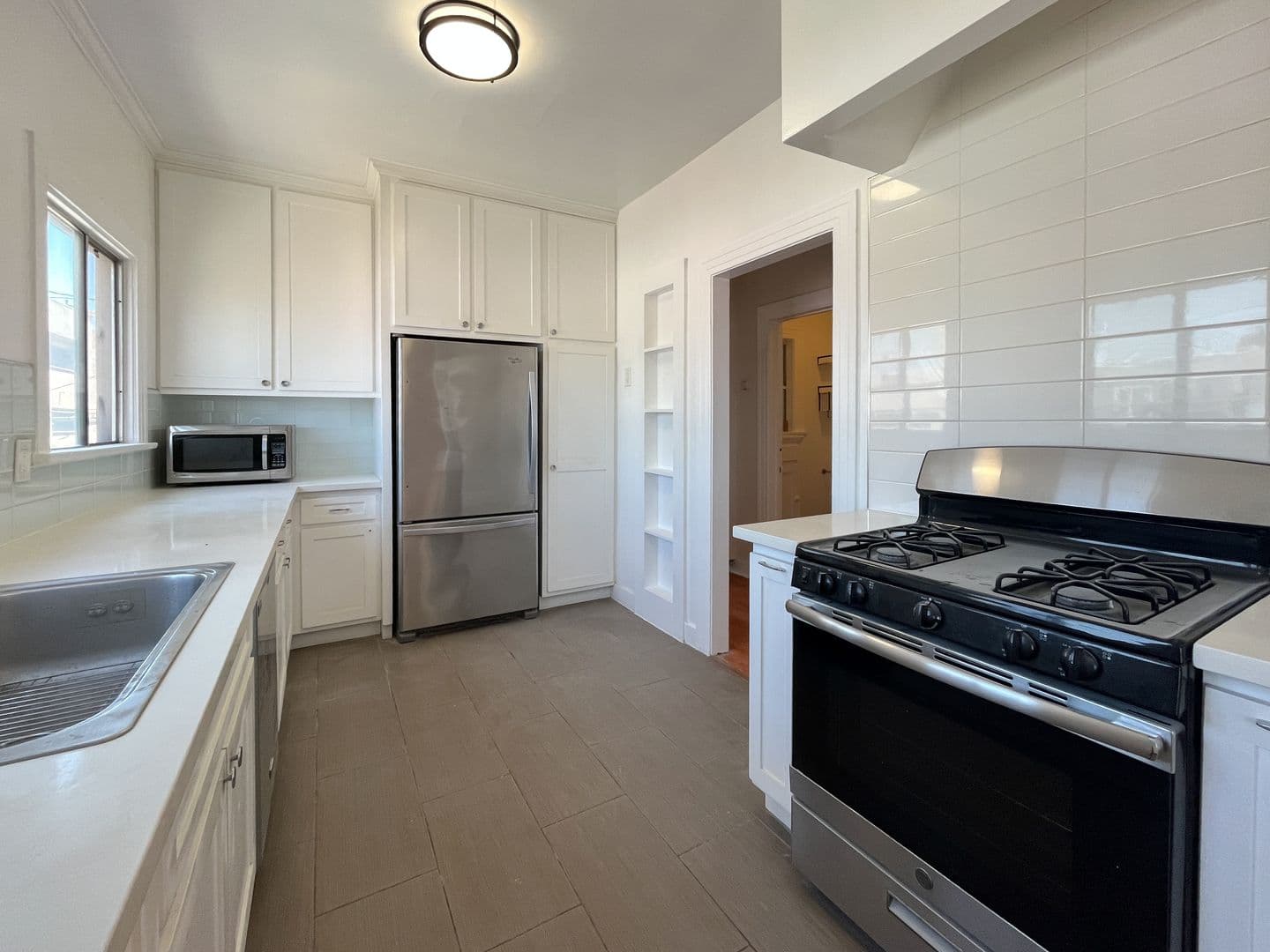 Los Angeles Apartment: 2616-2618 Buckingham Rd.