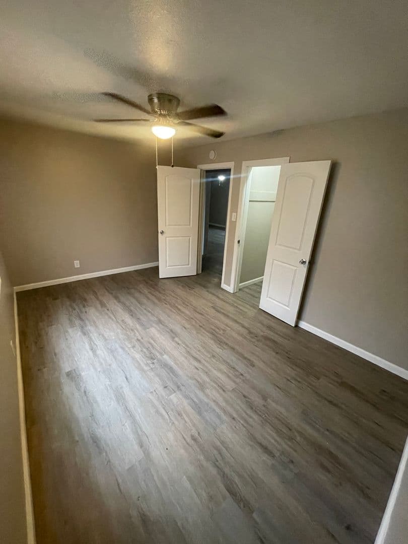 Lynwood Apartment: 10338-10340 State Street