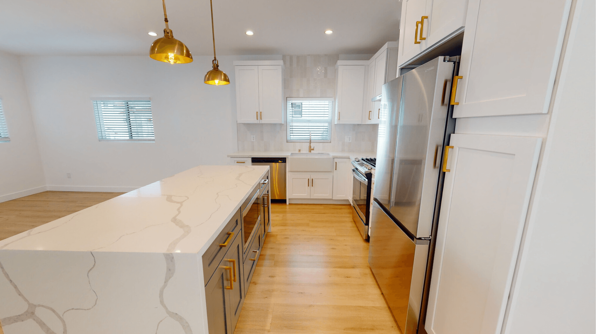 Los Angeles Apartment: 1021 S. Hayworth Ave